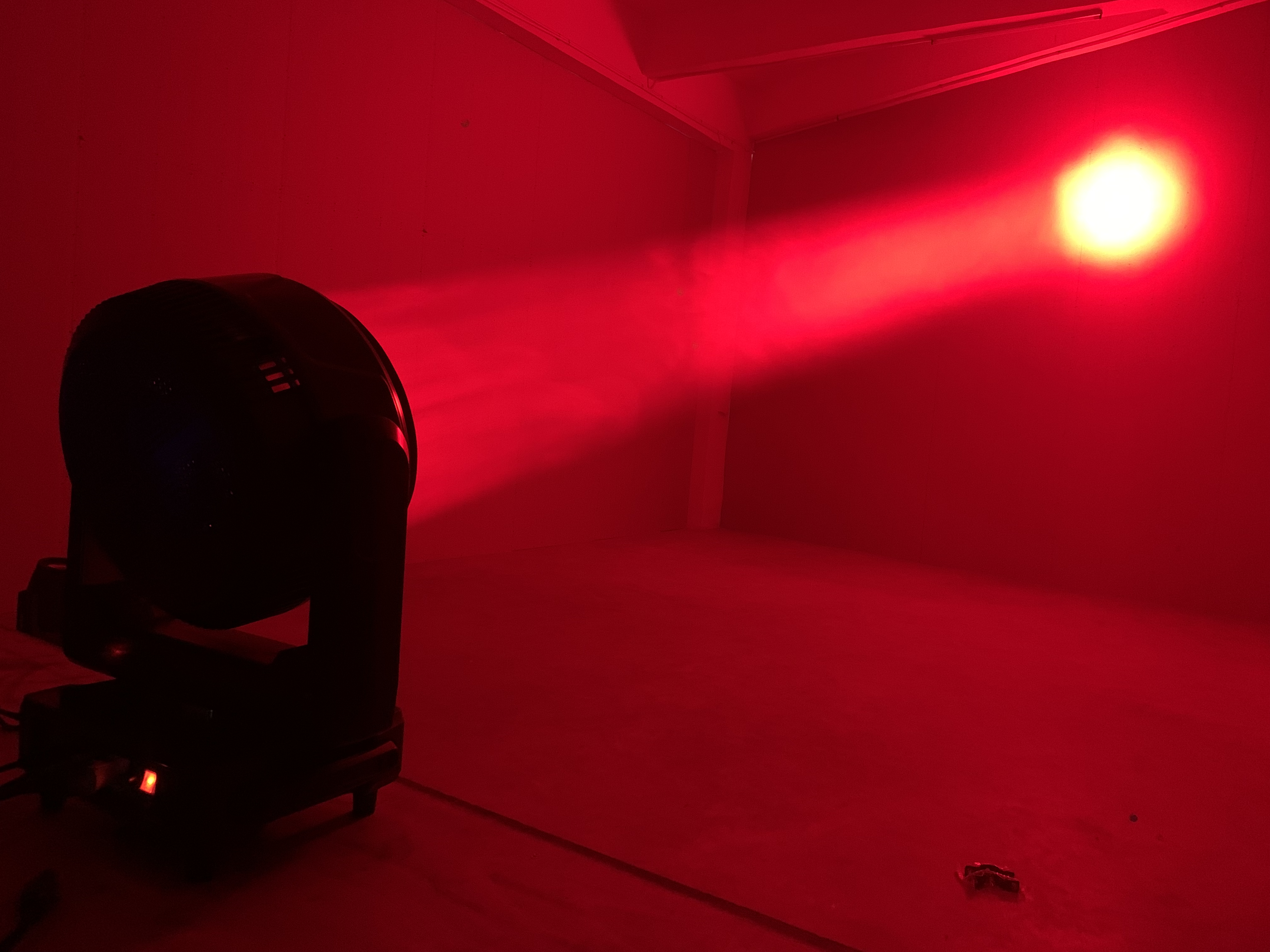 Veleprodajna cijena 37*40W RGBW BEE EYE LED Zoom pranje Pomicanje glave svjetla pčelinjeg oka LED Pokretna svjetlost glave za dekoraciju pozornice