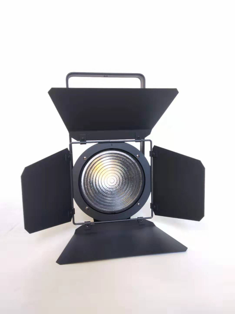 High pwer 200W LED spotlight cob wash dmx stage light warm white screw thread Fresnel light with barn door