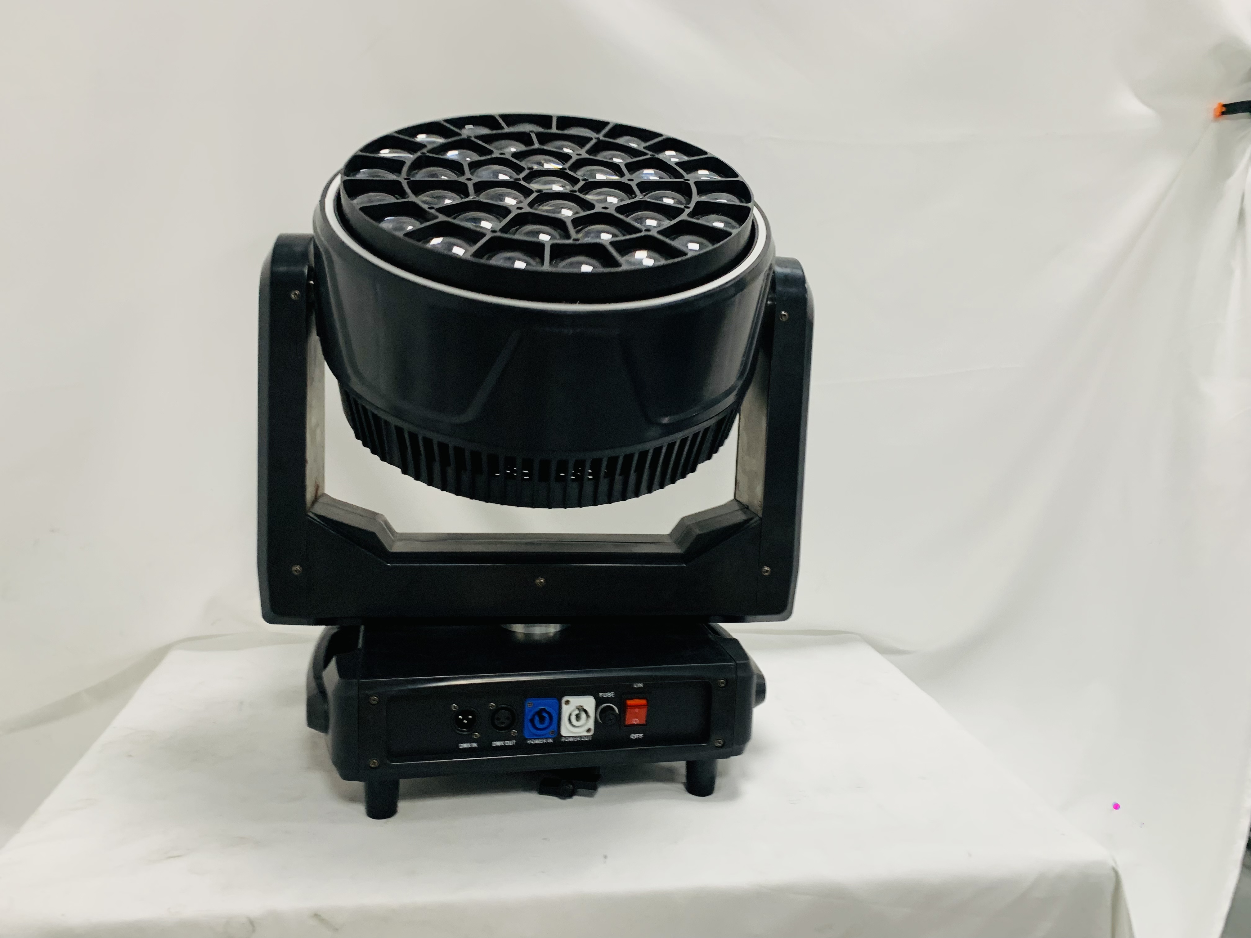 Cheap high power 37*40W bee eye moving head light Focusing dyeing light with aperture LED full-color RGBW stage lights