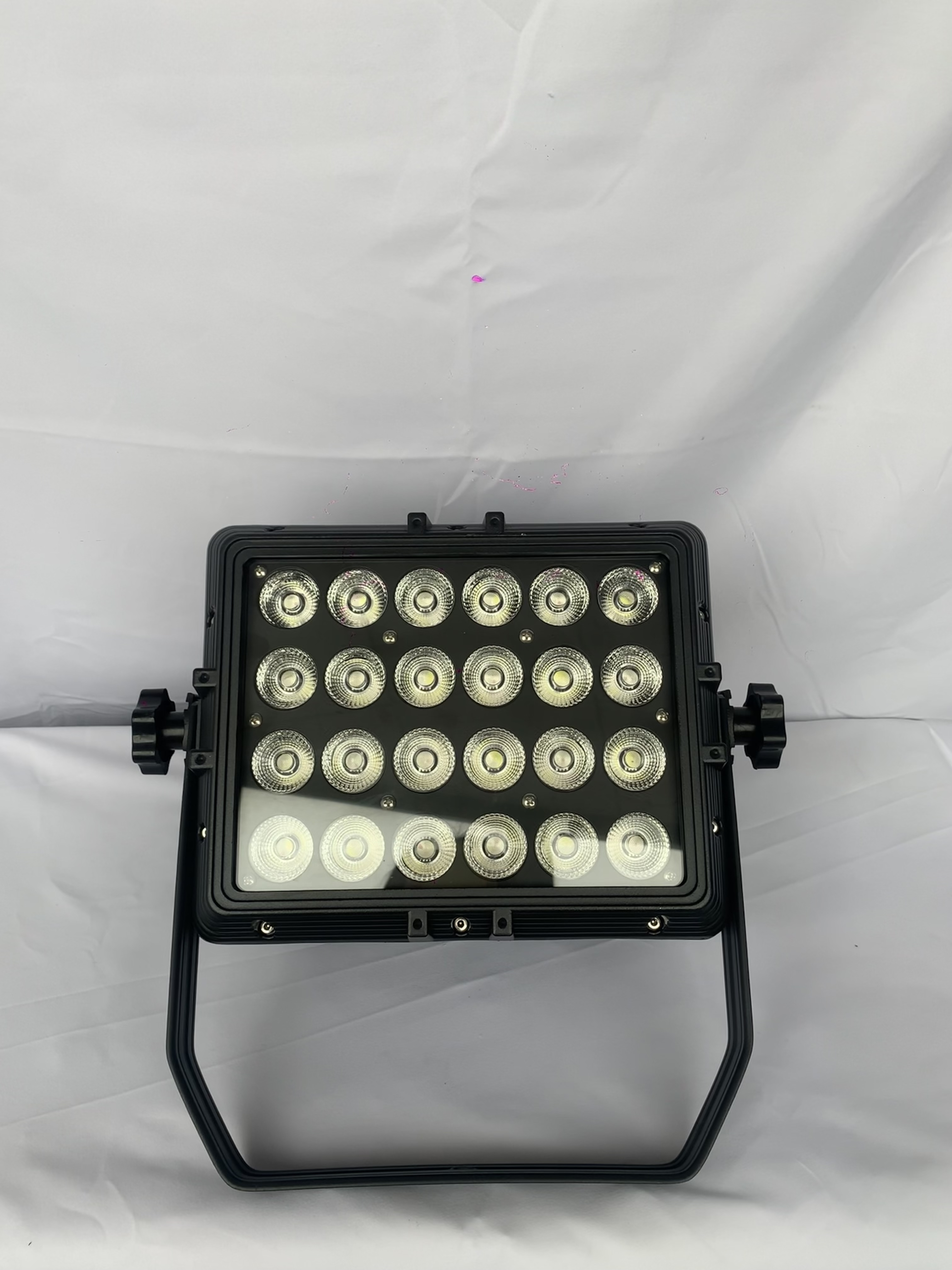 Quality Assurance 24 * 10W LED Outdoor Waterproof Floodlight Stage Background Wash Light Full Color 4-in-1 Wash Light