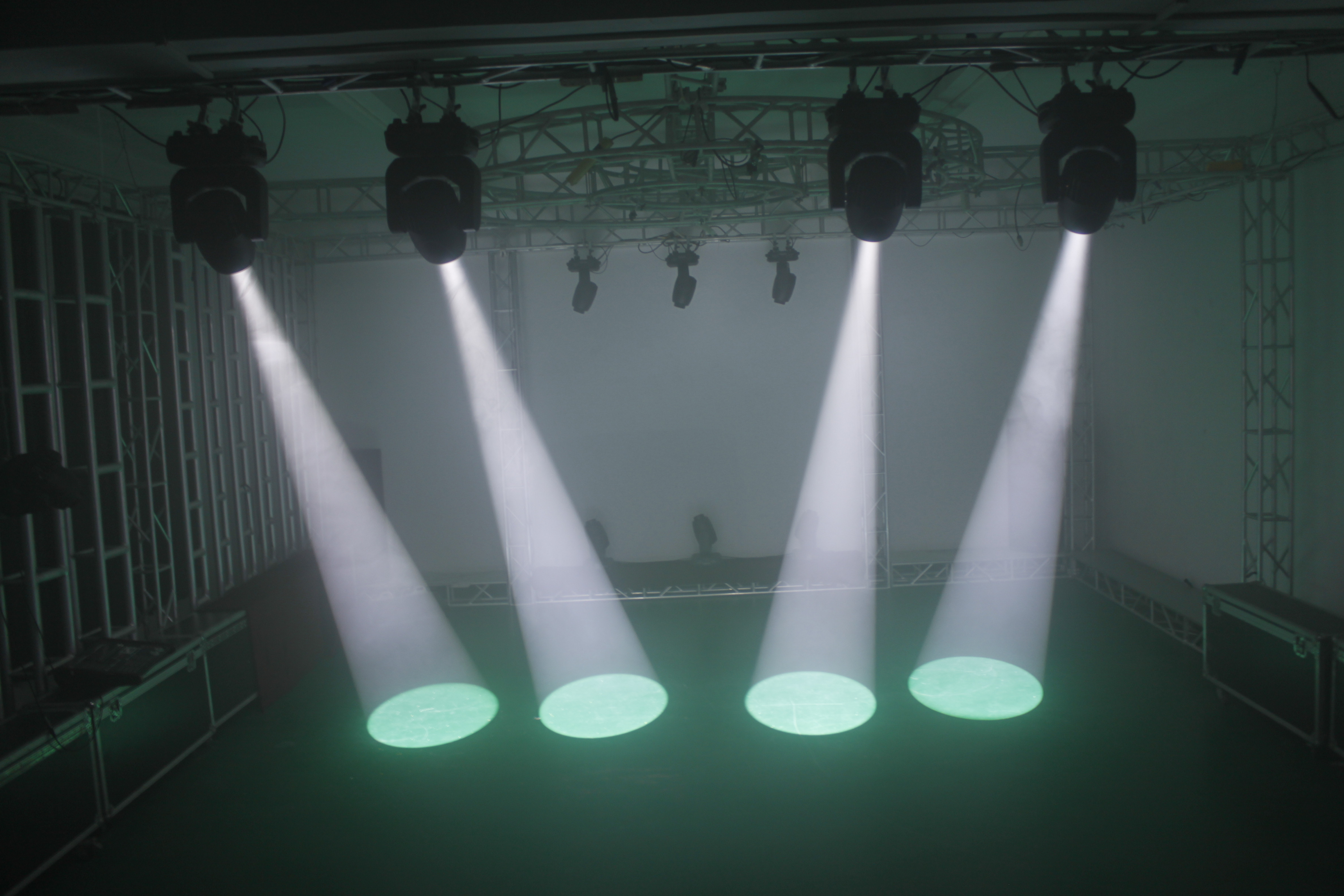 Party Show bar Dj Equipment 150W Led Beam Moving Head Spot Dmx512 Lighting Stage Effect Light